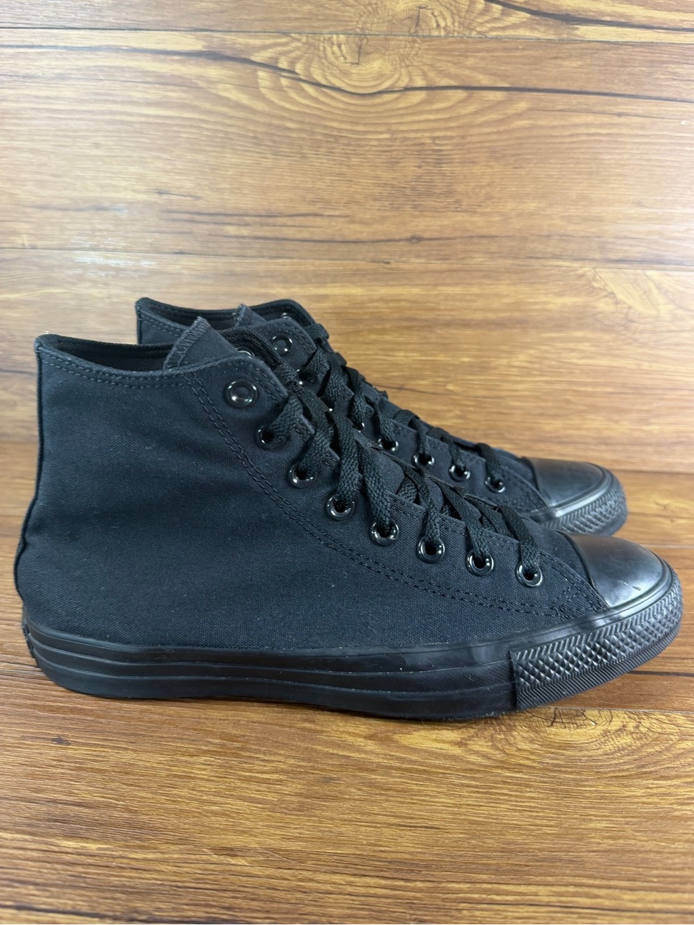 Converse Triple Black High Top Sneakers Men’s Size 9 Lace Up Shoes